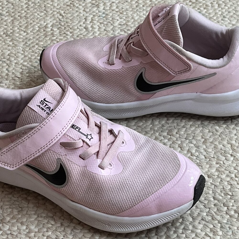 Nike Star Runner Girl's Size 1Y Youth Kids Pink Sneakers Shoes DA2777-601